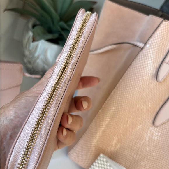 Like new Furla Blush Pink Long Ziparound Wallet - Picture 5 of 12